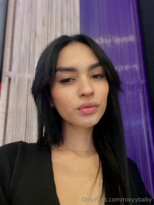 No makeup just serving looks