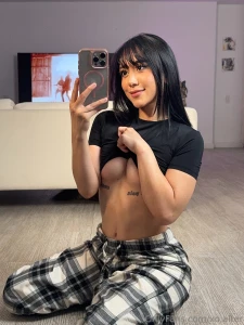 Left or right part 323