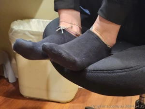 Nursing feet at work