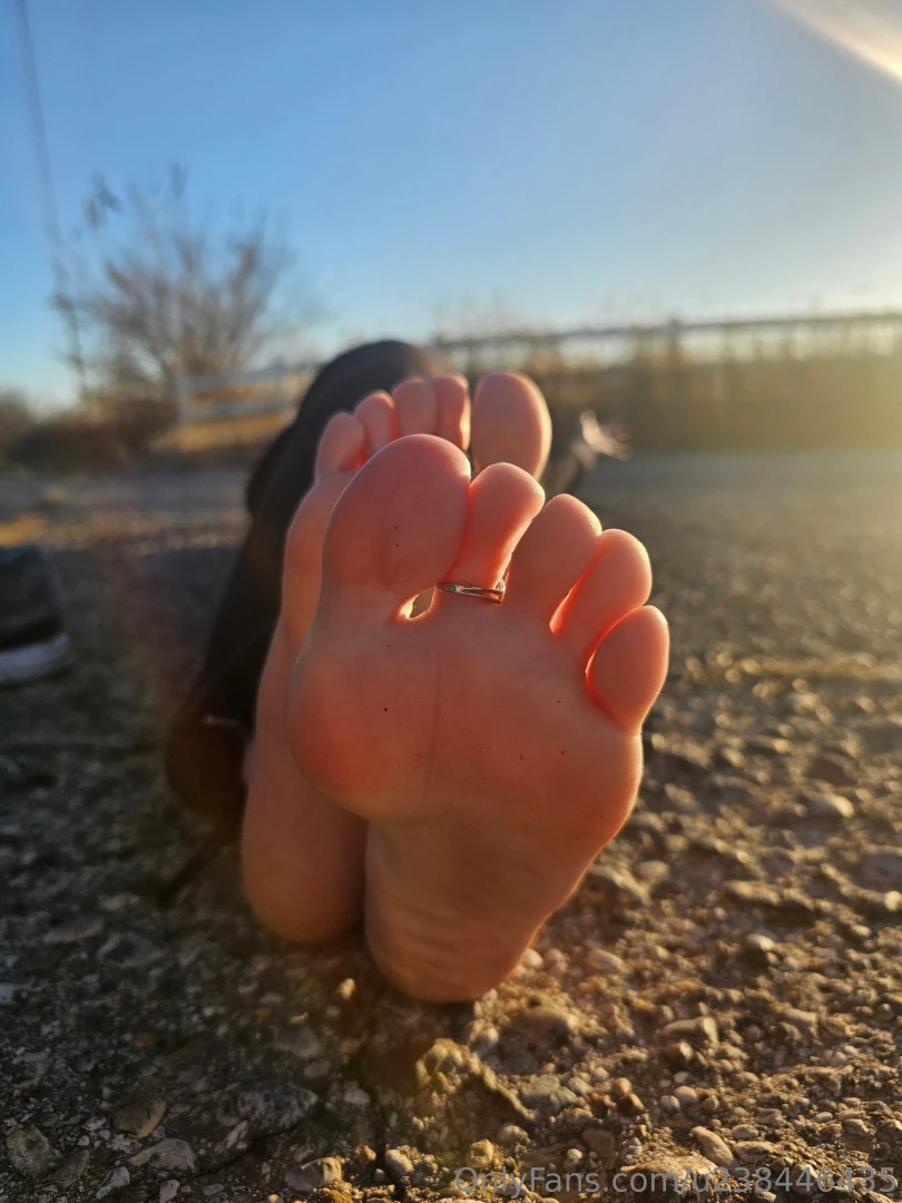 Beautiful day for bare feet 