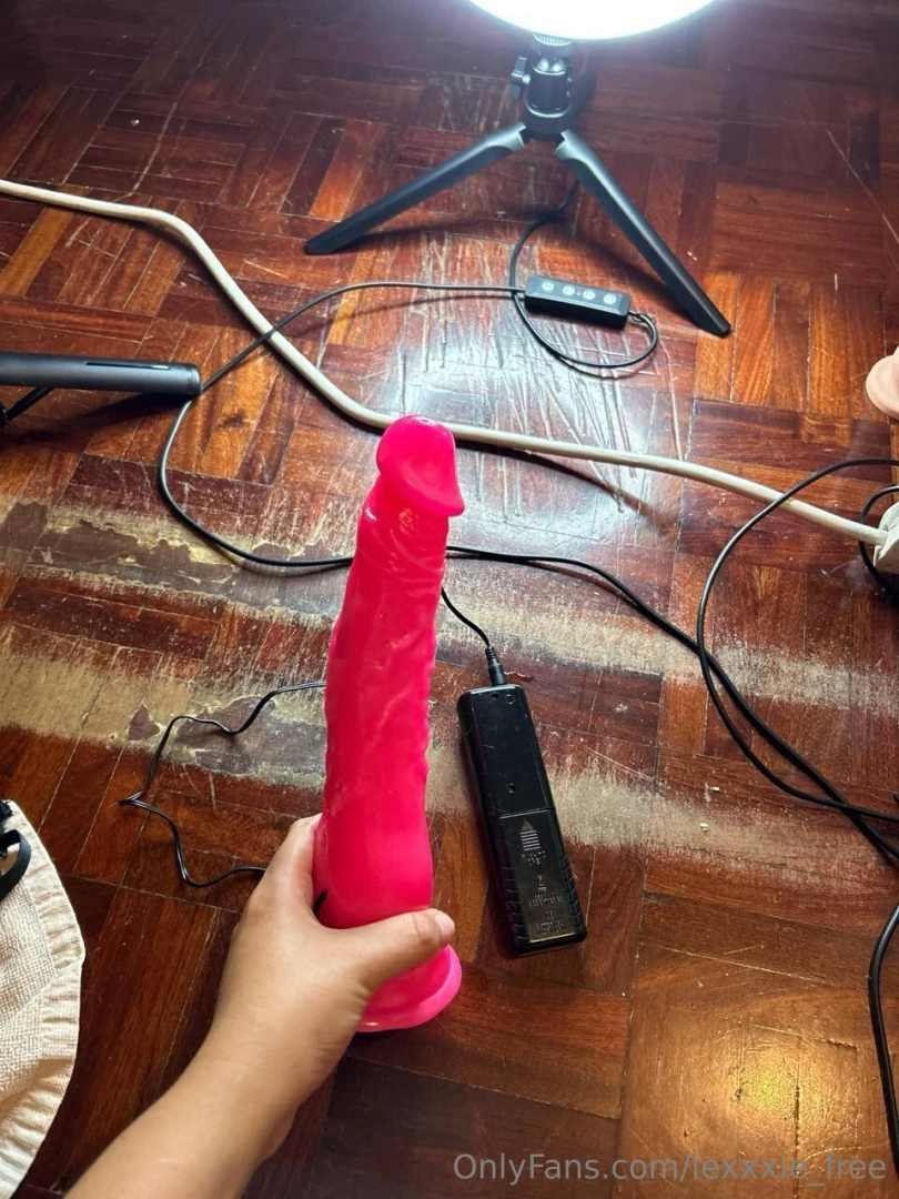 V deo novo de 5 minutos de anal no meu site lexxxie_tuga 