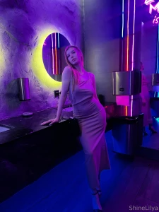 Is it true that a certain color can clearly accentuate the female form