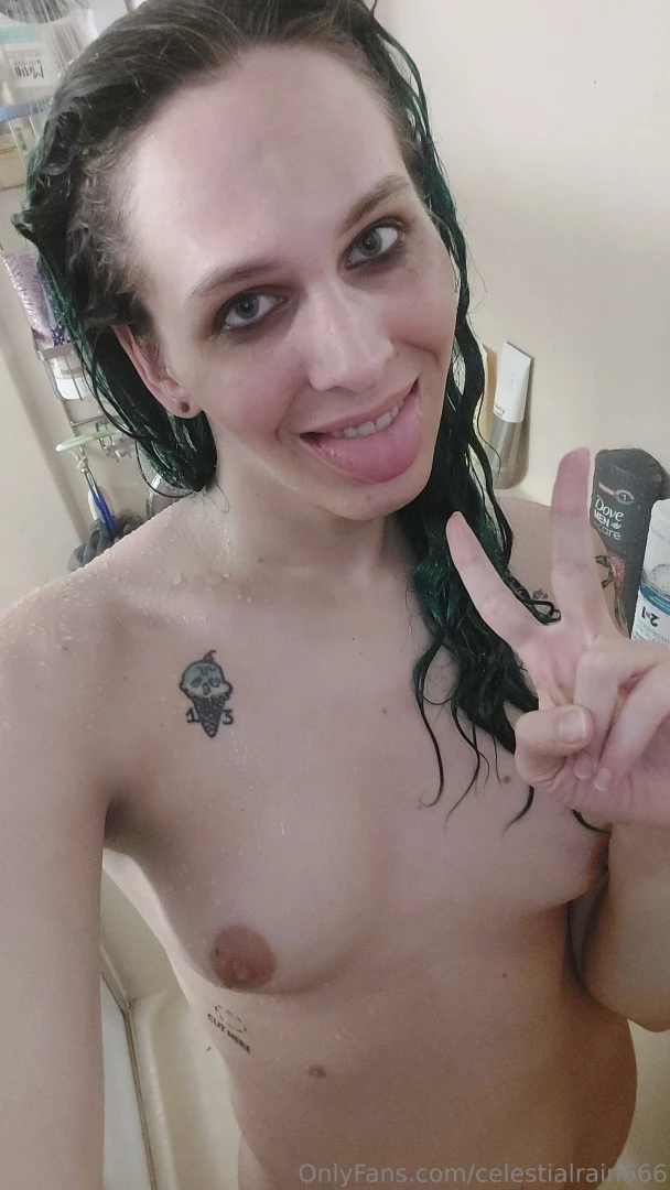 Some shower pics for all my good subs 