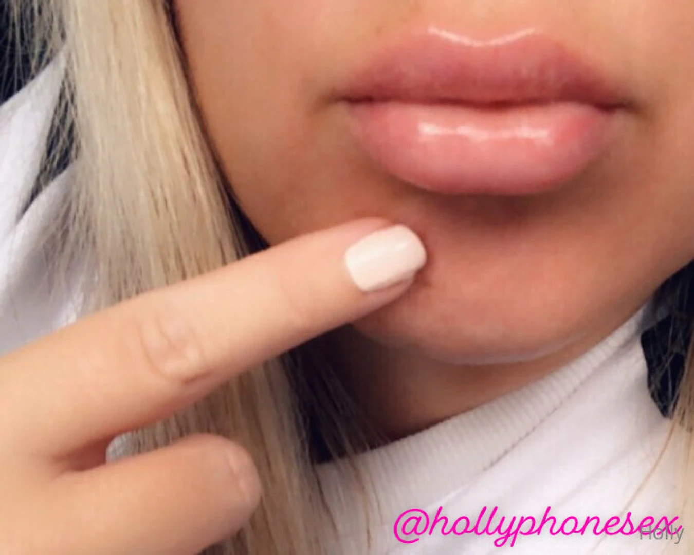 Tell me the one thing that makes you cum the hardest i want your cum 