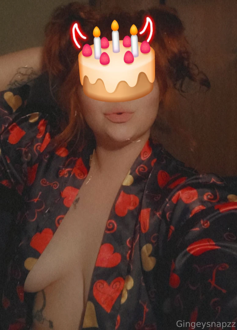 Hi sexy fuckers today is my birthday 