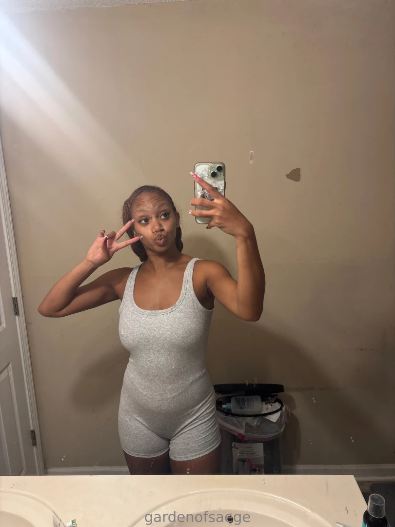 Hey surprise i m available for some b g customs all evening be sure to 