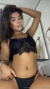 I know i m your favorite distraction