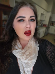 Wearing new birthday-month makeup in my new casa 3 pics part 1