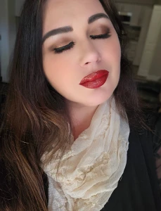 Wearing new birthday-month makeup in my new casa 3 pics part 2