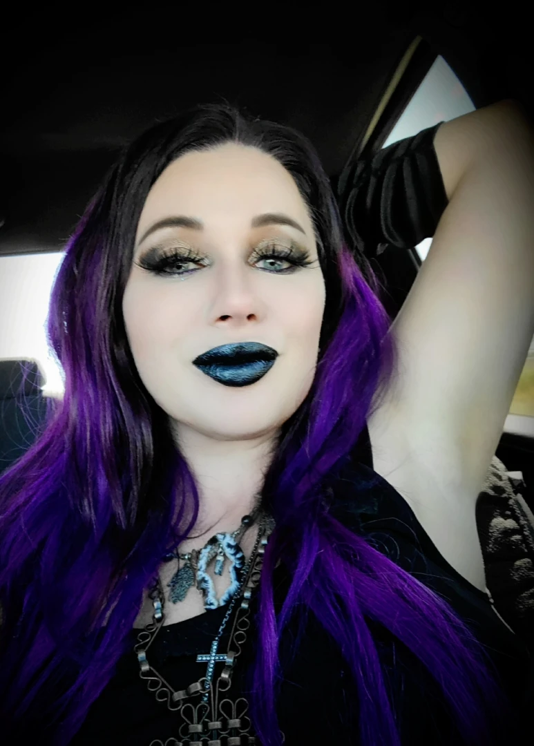 Decluttering my phone of hot selfies - part 4 parts i and 3 are on a part 5 