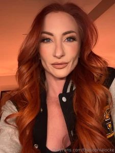 Late night photoshoot edit i put on eyelashes swipe to see