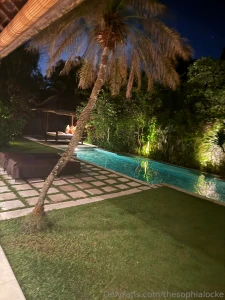 You get first look at the place i m staying at in bali such a long day