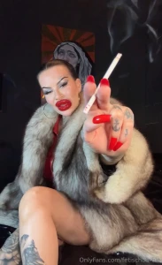 Good afternoon to all my lovely fans i hope you re all well i am doing