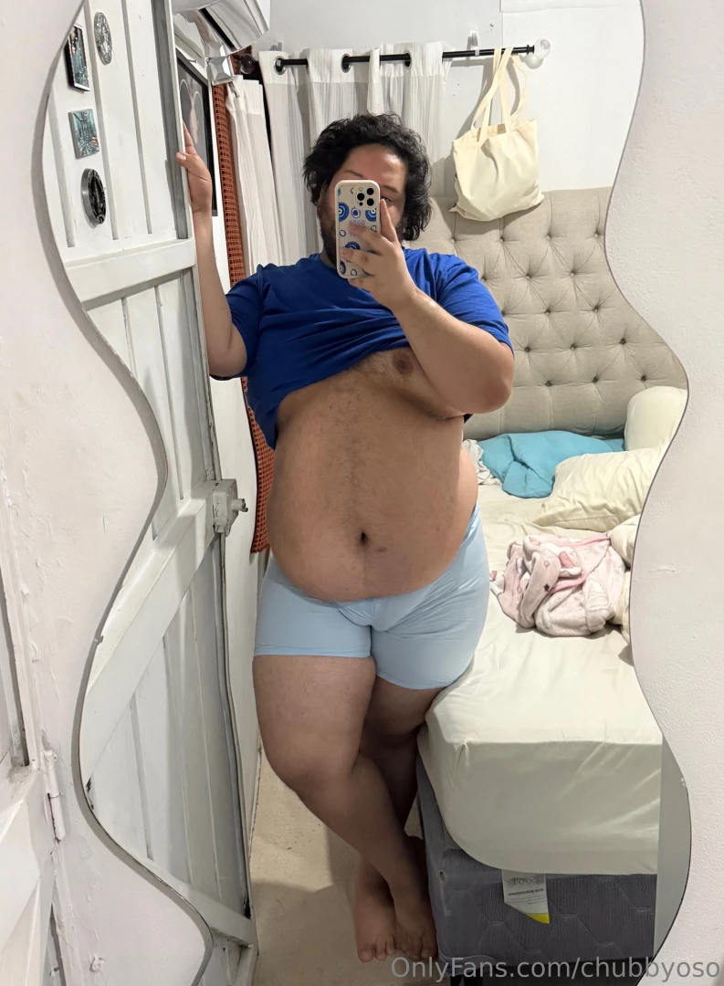 Estoy solito y necesito compa a quien me quita la ropa i m all alone 