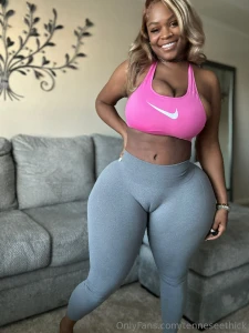 Eat my pussy after the gym part 1