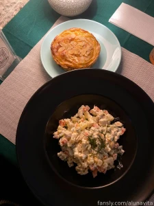 I have a favorite cafe near my house where they cook delicious food of part 1