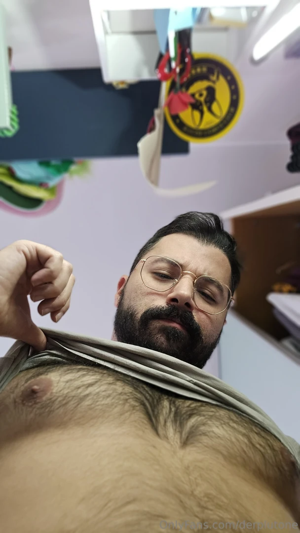 Mind catching the drop i don t want to waste it 