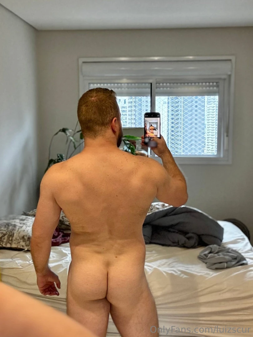 The first time ever that i take a picture of my back and i like it 