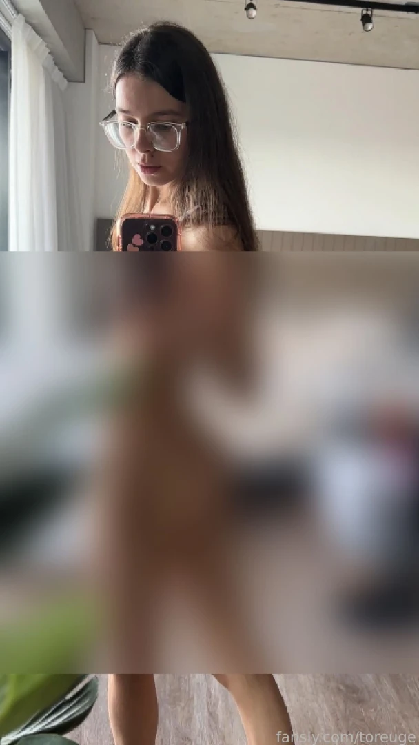 What do you think about my manicure and back view on the 2nd video fyp 