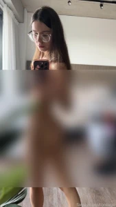 What do you think about my manicure and back view on the 2nd video fyp