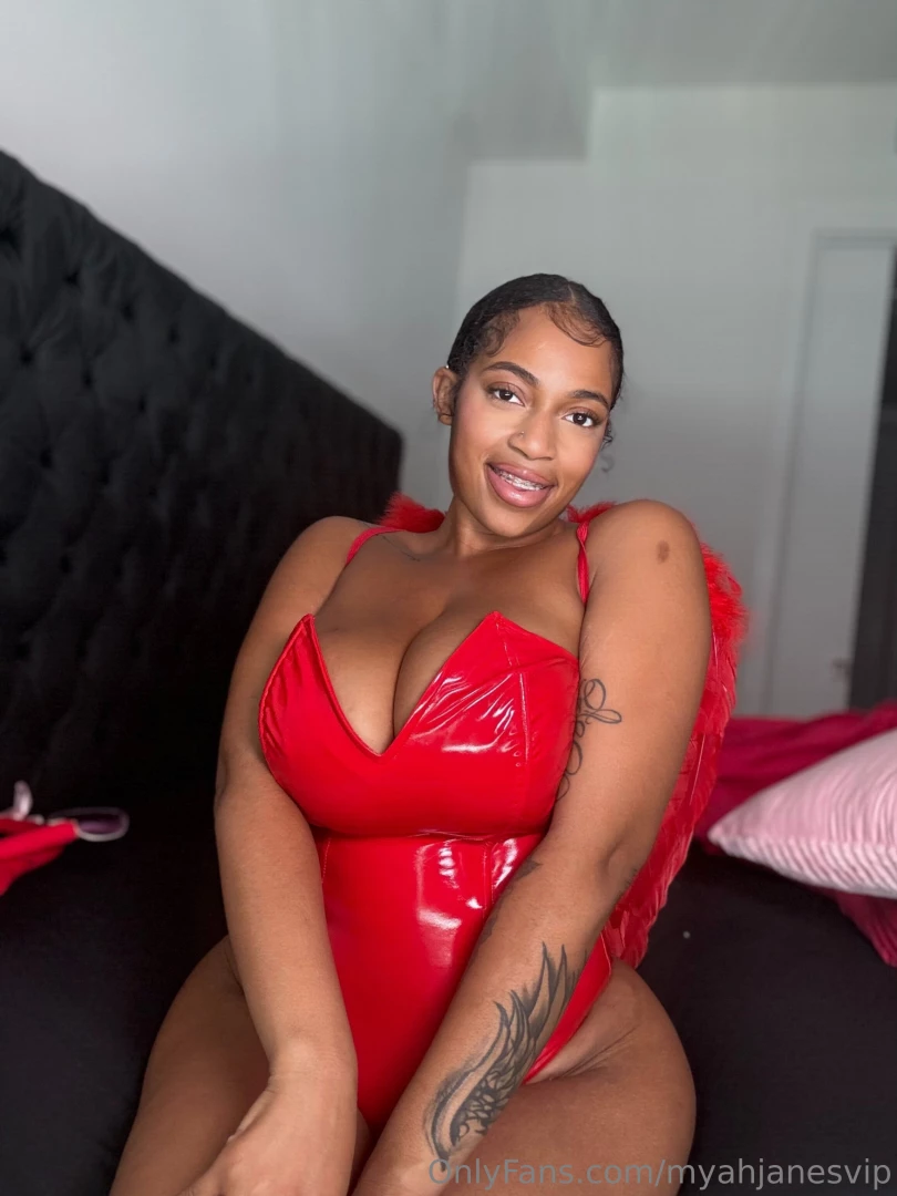 Sweet but sinful which side do you want tonight 