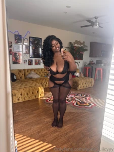 Juicy who want to hold it