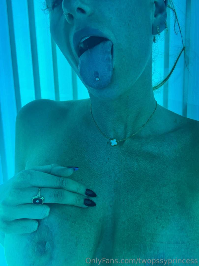 Sunbed selfies part 11 