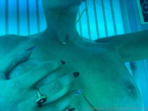 Sunbed selfies part 5