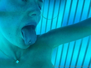 Sunbed selfies part 8