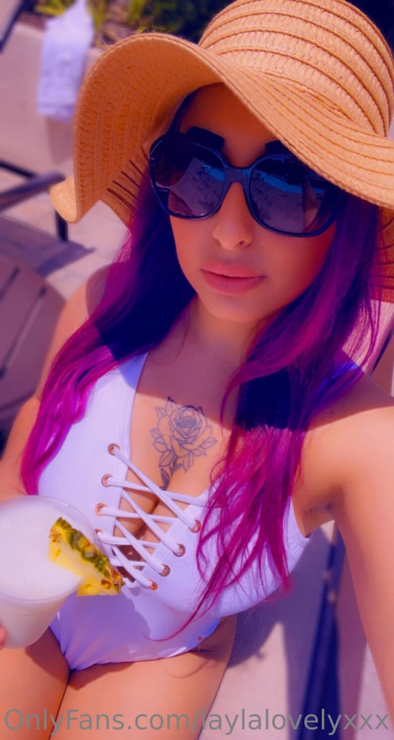 It s getting warm out time to get naked 