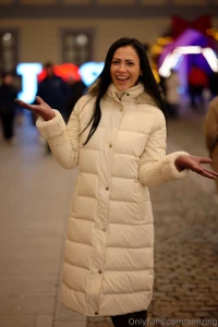 Guess what i m online