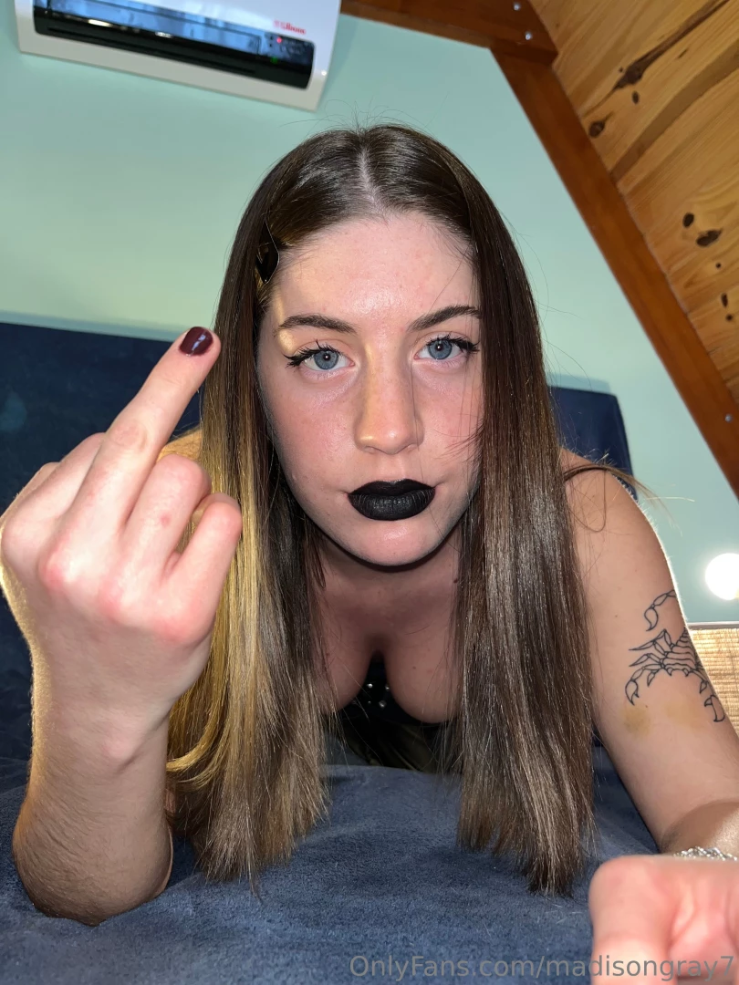 Where are mommy s bitches 