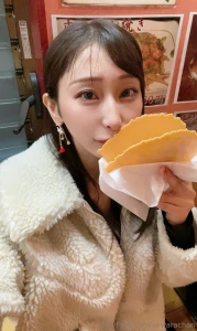 My friend said this looks like tacos haha