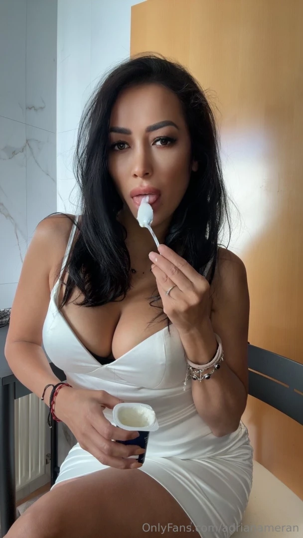 My tongue is kind of oc it wants to lick clean 