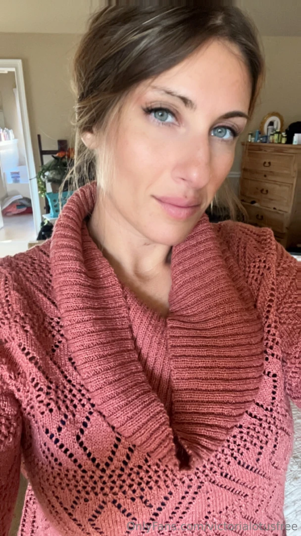 Sweater weather i love the cold dry and brisk air 