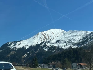 I made it to the alpine mountains this resort is absolutely part 1
