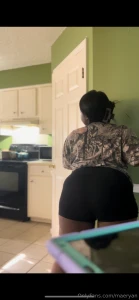 Did a little ass shaking this morning part 1