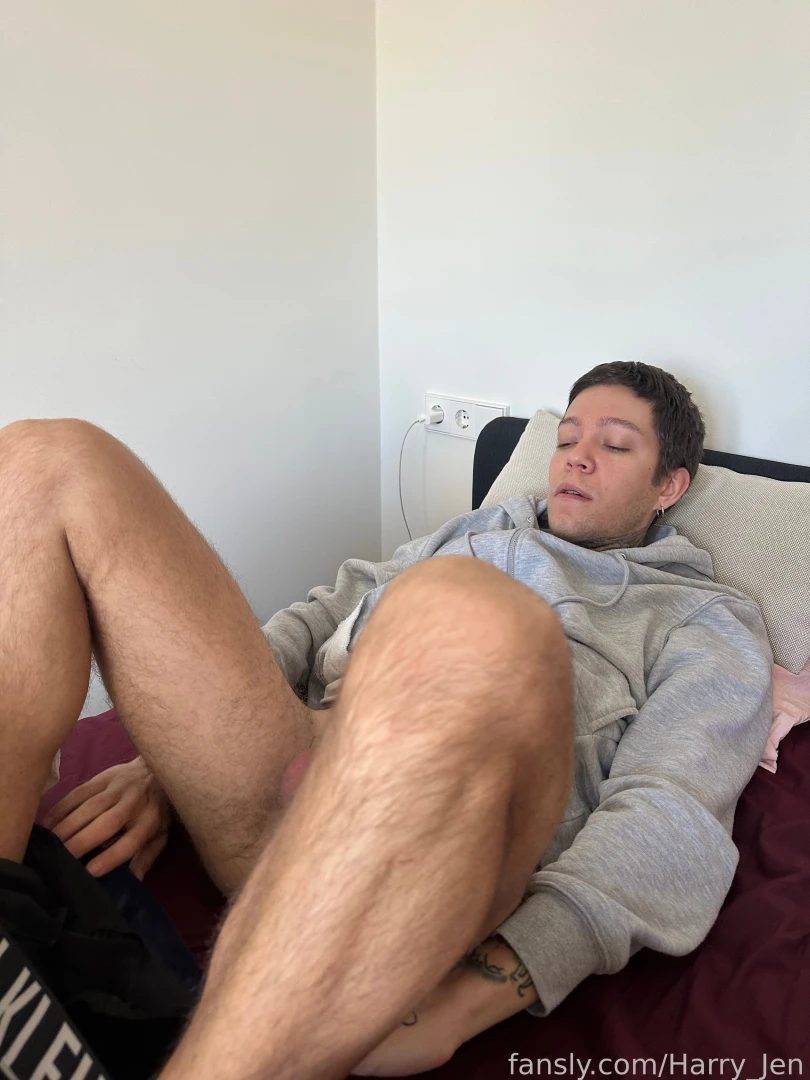 Goooood morning fyp harryjen morningcock cock underwear couple daily 