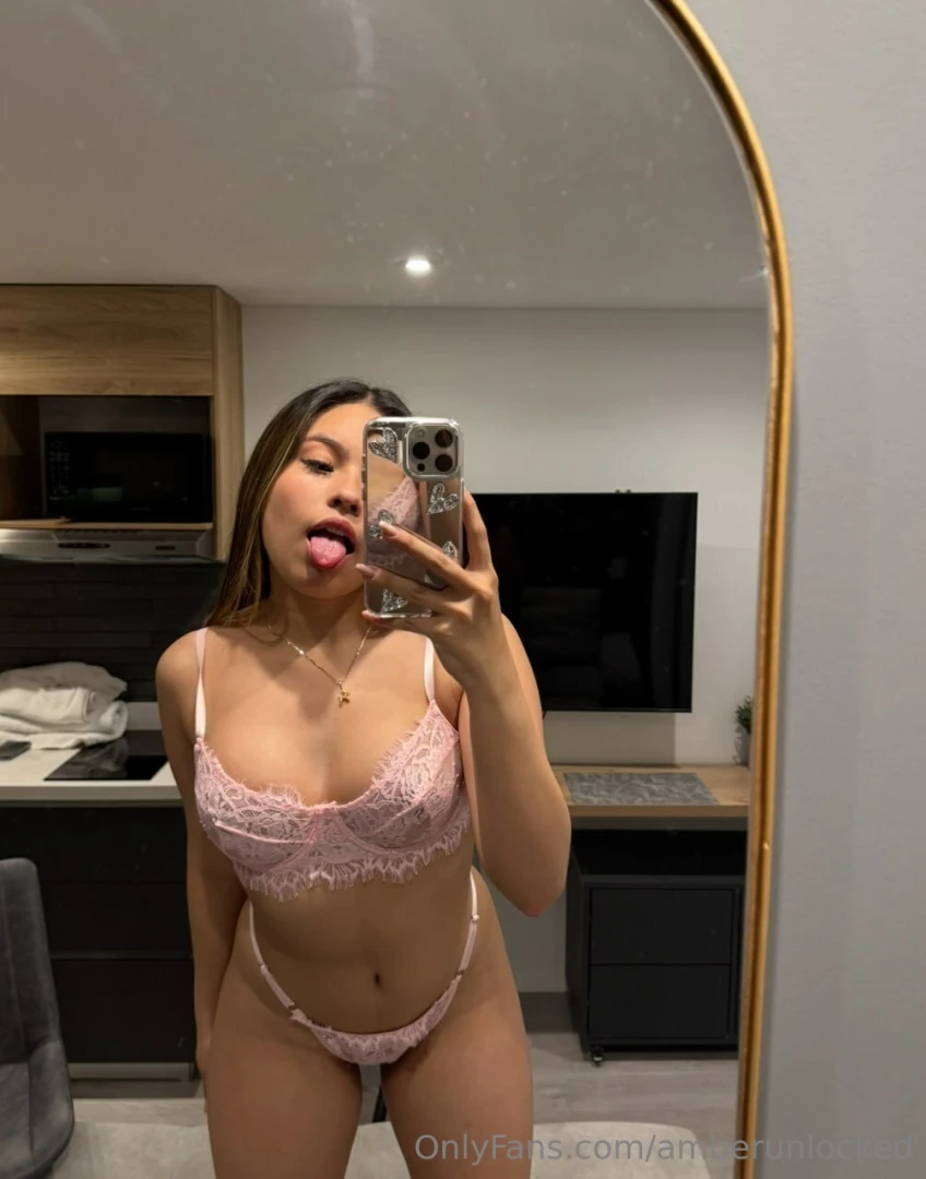 I swear your cock will feels good inside my mouth 