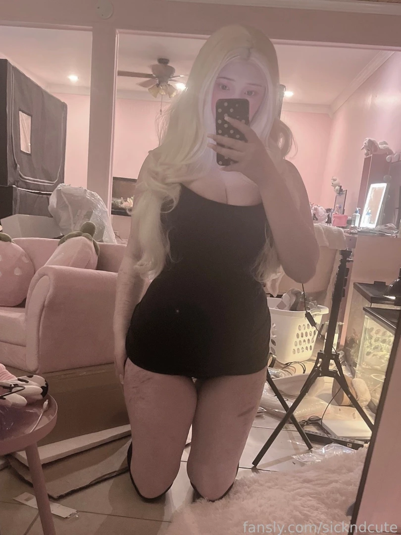 Would u let me step on u fyp foryou foryoupage nsfw irlhentai egirl 