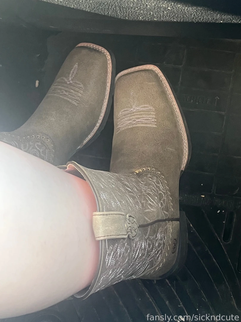 As some of u have seen im currently in texas stuck in a tiny apartment part 2 