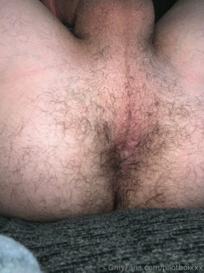 I know yall like my hole so enjoy these pics can almost fuck myself part 2 