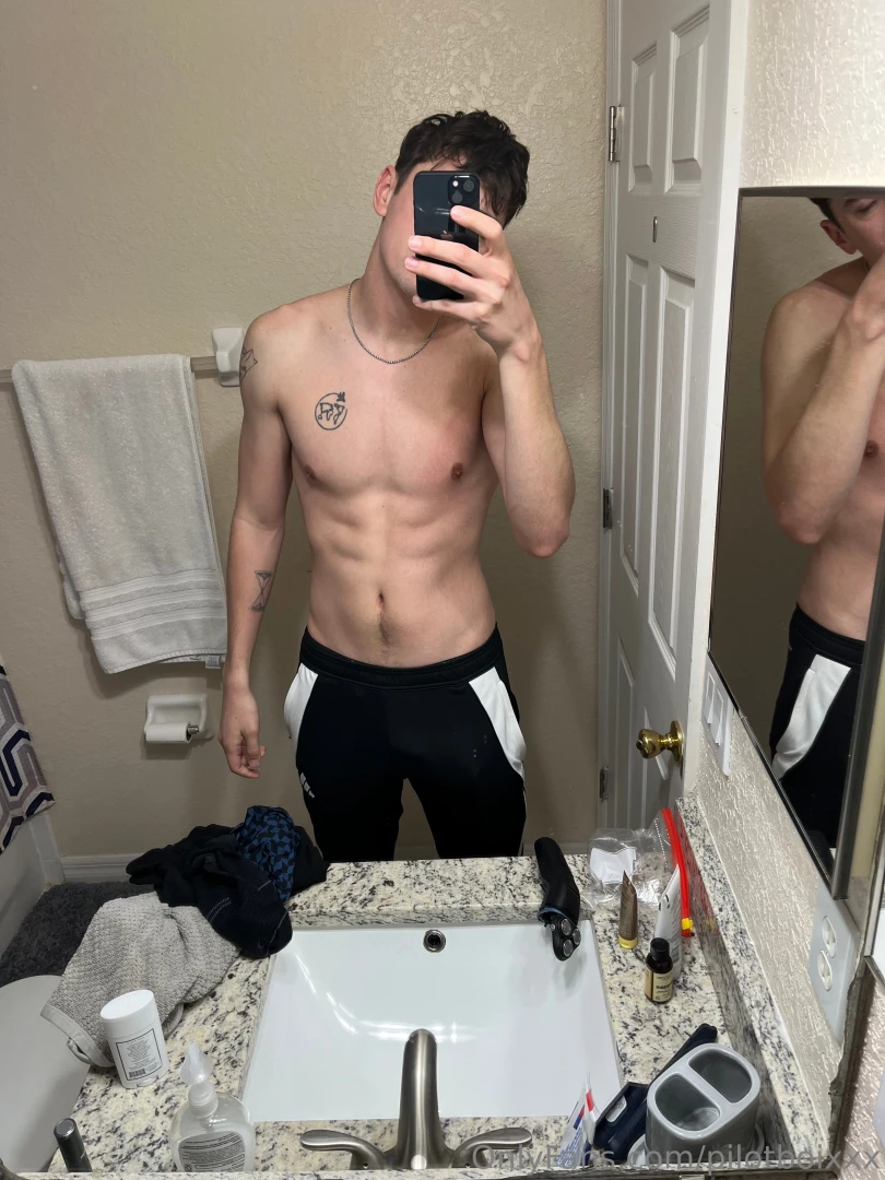 Took a mini vacation to florida between written exams for my flight part 9 