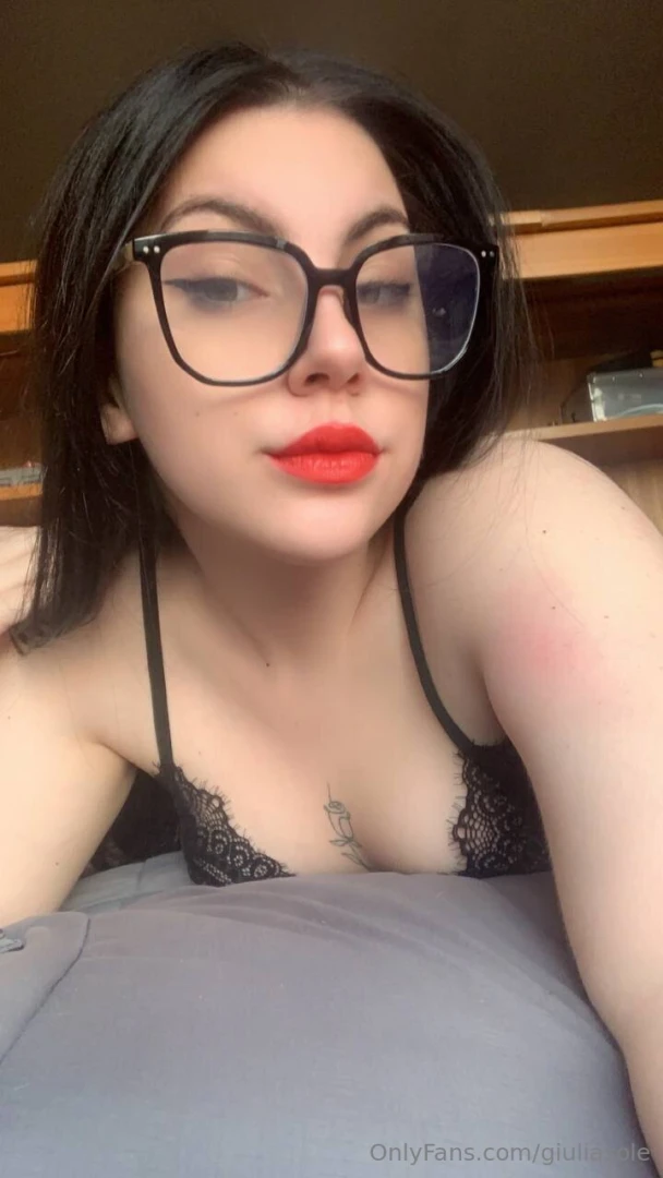 Ogni tuo sguardo alimenta il mio desiderio vieni a vedere di pi 