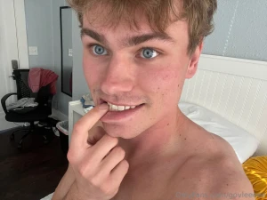 Desperately craving the touch of an older and experienced man today