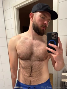 Sleep or jerk off time