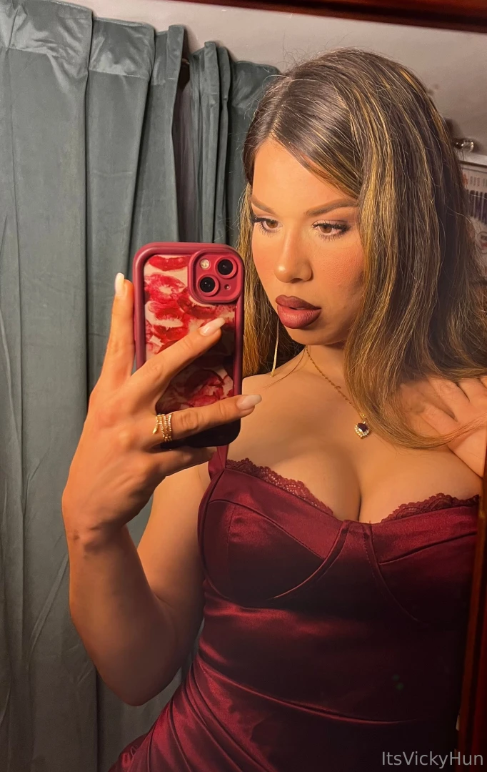 Cherry red come taste me i m sweet as cherry pie 