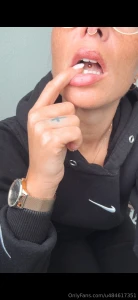 Non sono la ragazza della porta accanto io sono il tuo peccato