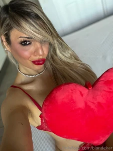 Buon san valentino amore posso essere la tua valentina