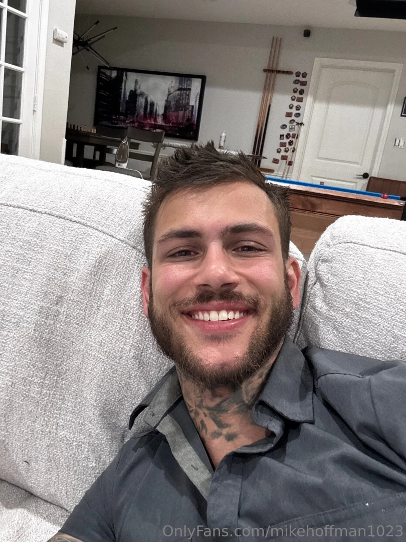 Some normal selfies of me i hope you guys have an amazing friday part 4 